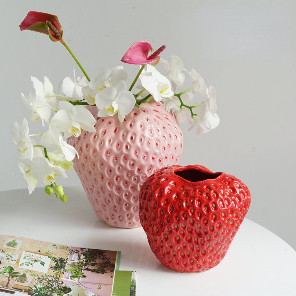 Berry Bliss: Vibrant Strawberry Ceramic Vase for a Sweet Touch of Home Décor