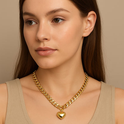 Power and Grace: Contrasting Link Necklace with Heart Charm