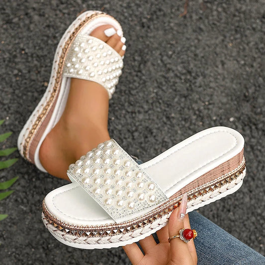 Pearls & Sunshine – Comfy Sandals