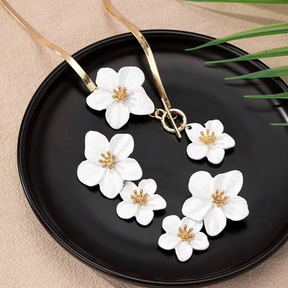 Petals by the Shore Necklace Earrings Set
