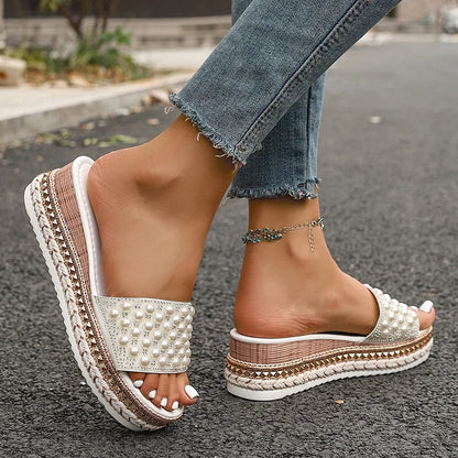 Pearls & Sunshine – Comfy Sandals